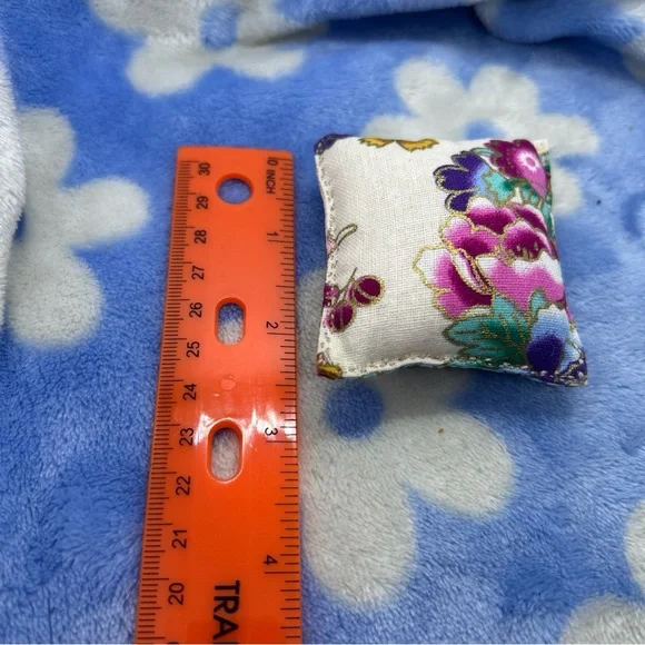 Floral Decorative Throw Pillows - Picture 5 of 5